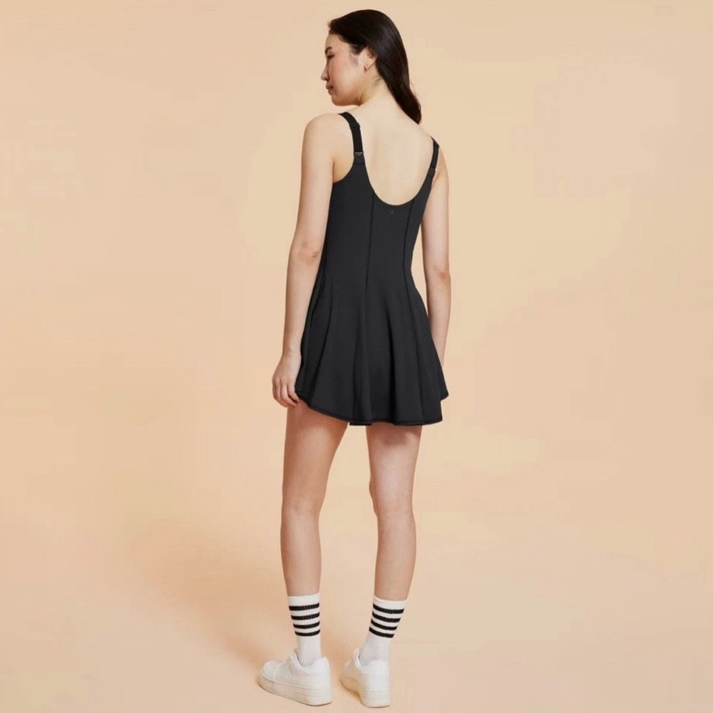 NWT! Blogilates Women's Romance Run Dress Black Size Medium NEW! - Picture 2 of 6
